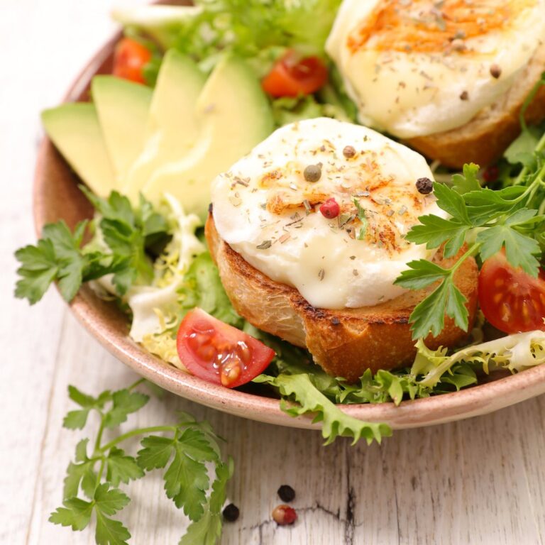 Plat rapide : salade de chèvre chaud