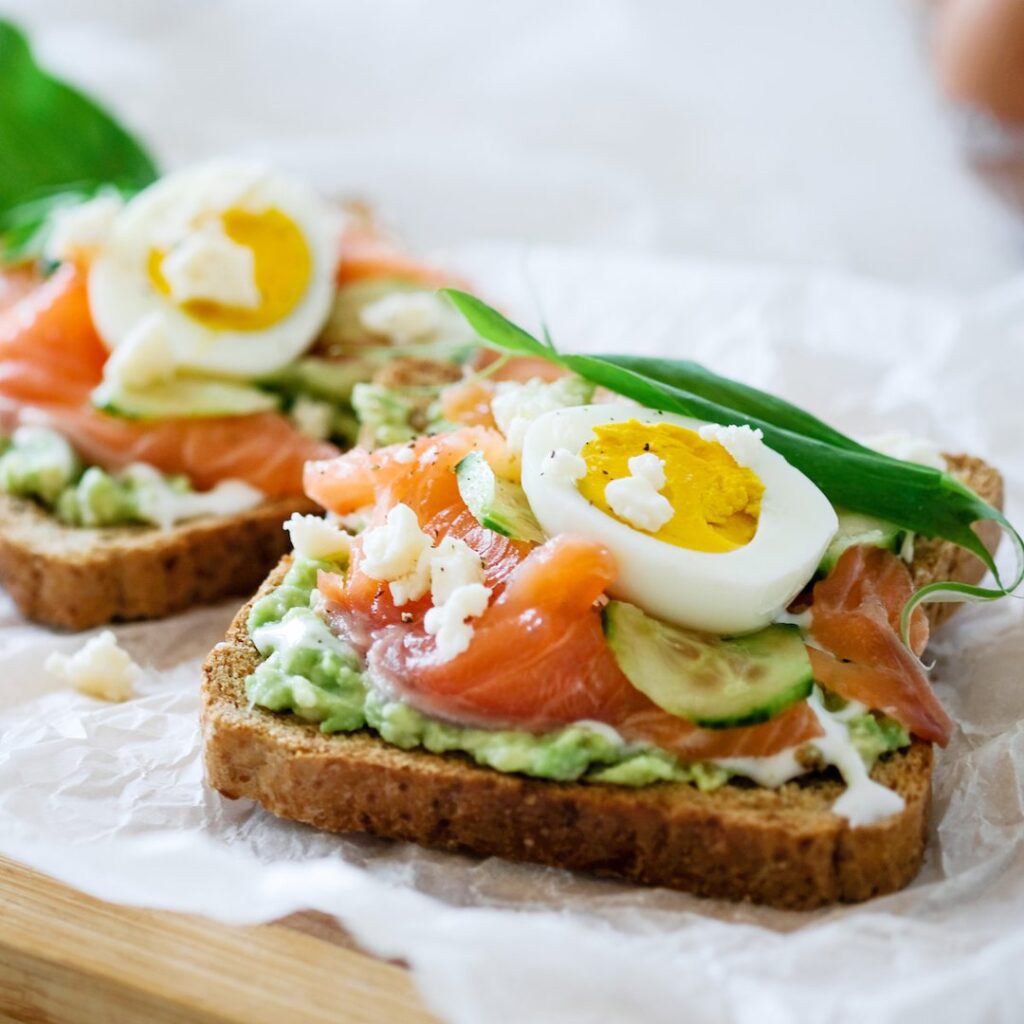 Toast avocat et œuf dur