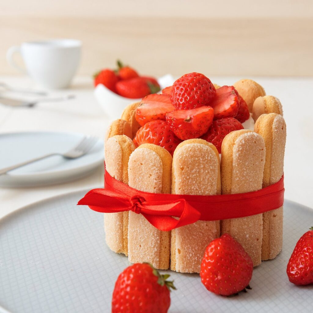 La charlotte aux fraises rapide et sans gélatine