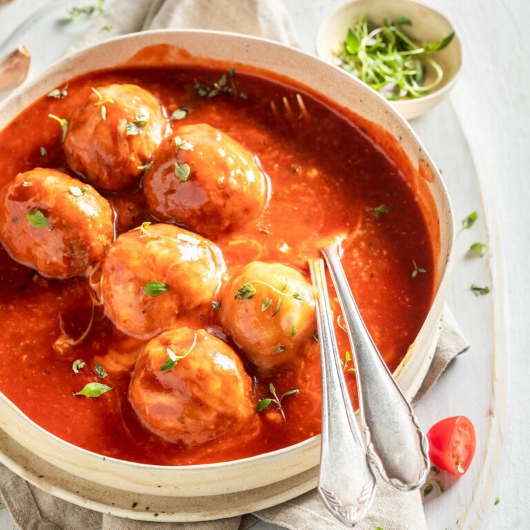 Boulettes de viande à la sauce tomate