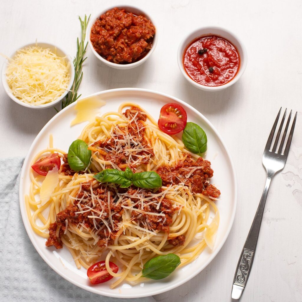 Pâtes à la sauce tomate