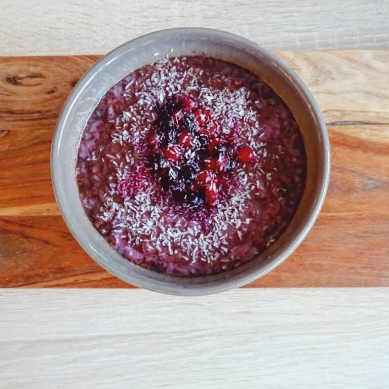 Porridge au fruits rouges et au chocolat