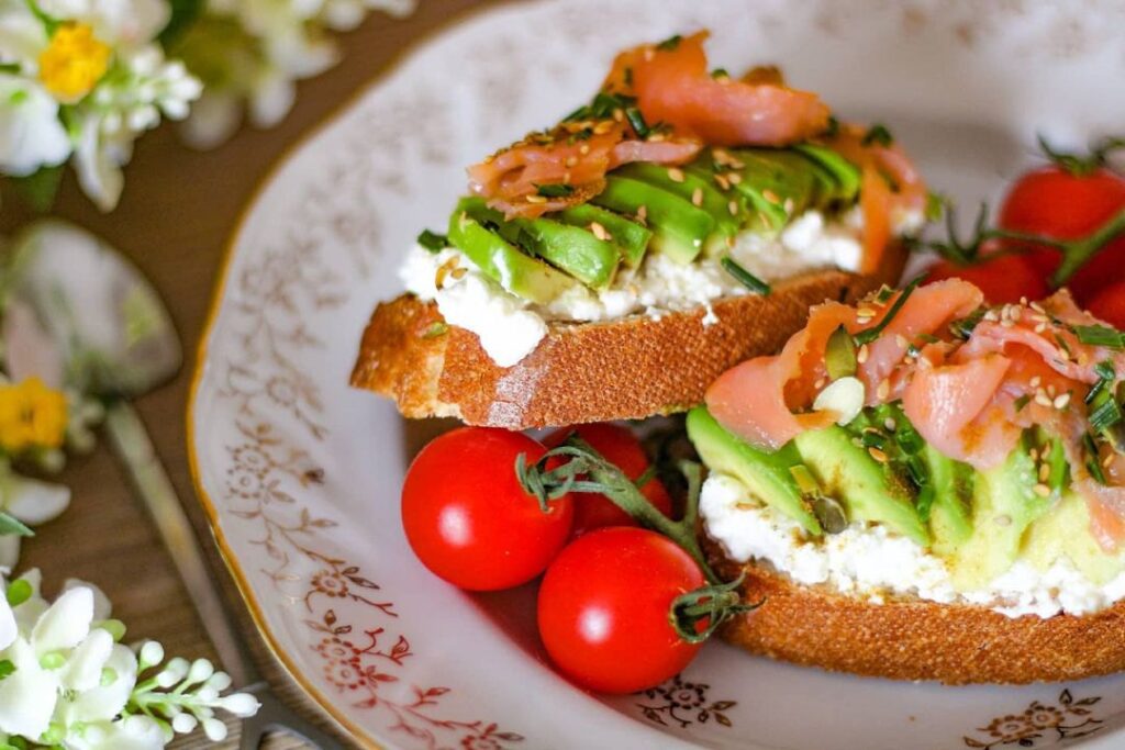 Avocado toasts simple
