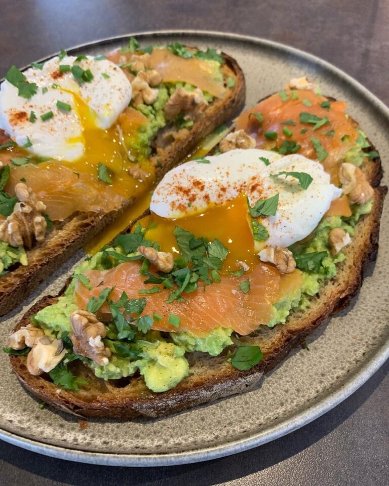 Avocado toasts