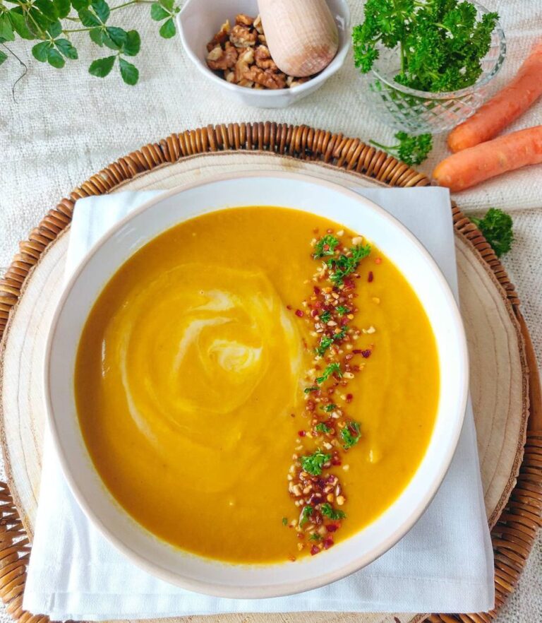 Velouté potimarron-carottes et lait de coco-curry