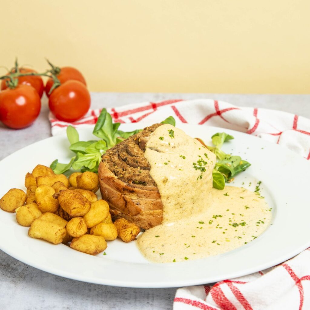 Hackfleisch-Steak mit knusprigen Kartoffeln