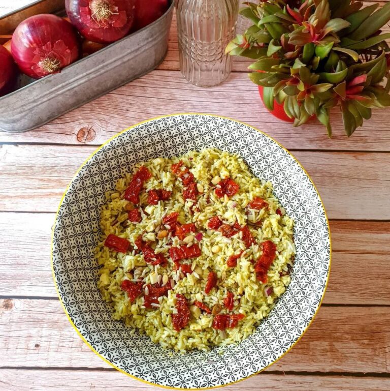 Salade de riz, pesto et tomates séchées