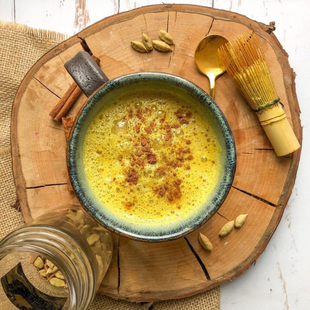 Latte cannelle gingembre curcuma