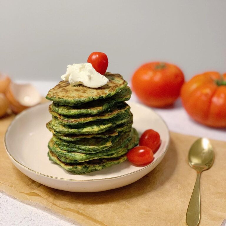 Tour de pancakes salés aux épinards