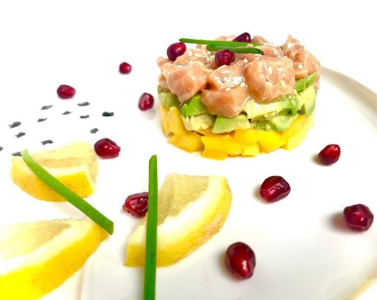 Tartare saumon avocat mangue