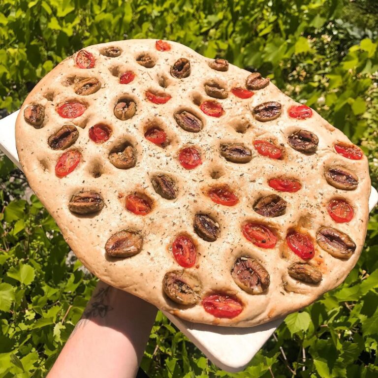 Foccacia tomates cerises, olives