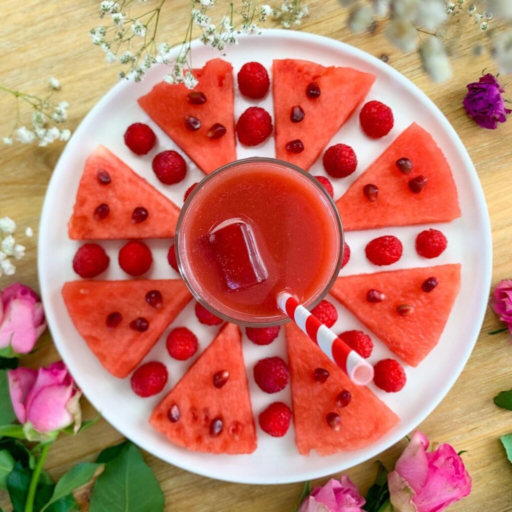 Jus de pastèque, framboises, grenade