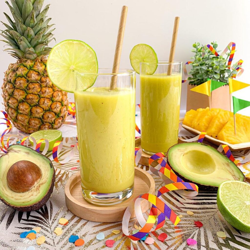 Smoothie ananas avocat et citron vert