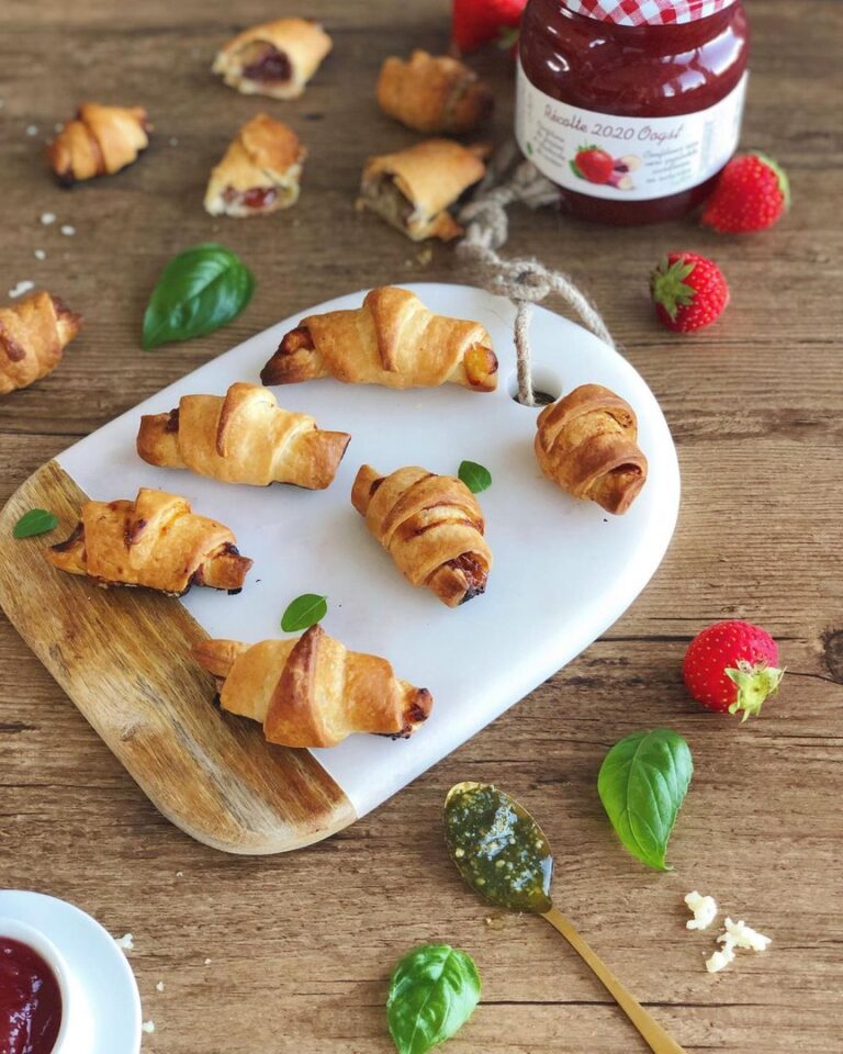 Mini croissants salés sucrées au jambon de Parme et mozzarella