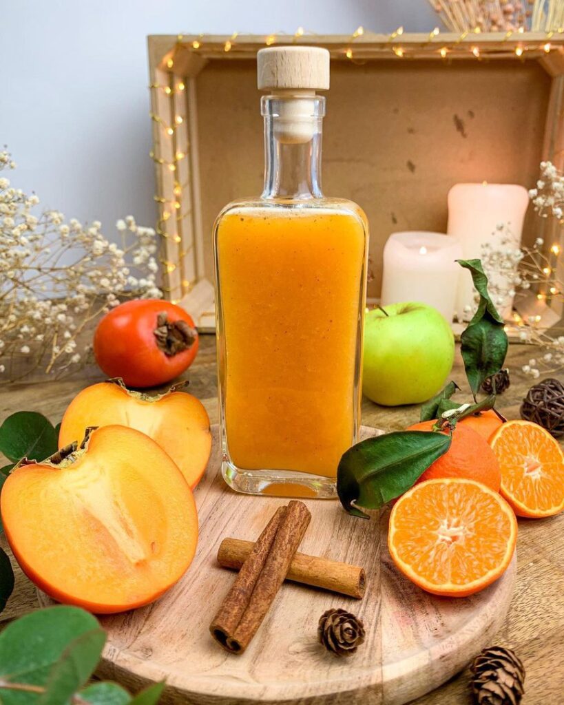 Jus de fruit clémentines kaki pomme et cannelle