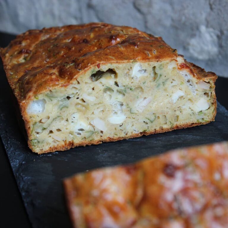 Cake aux fanes de radis poulet et fromage