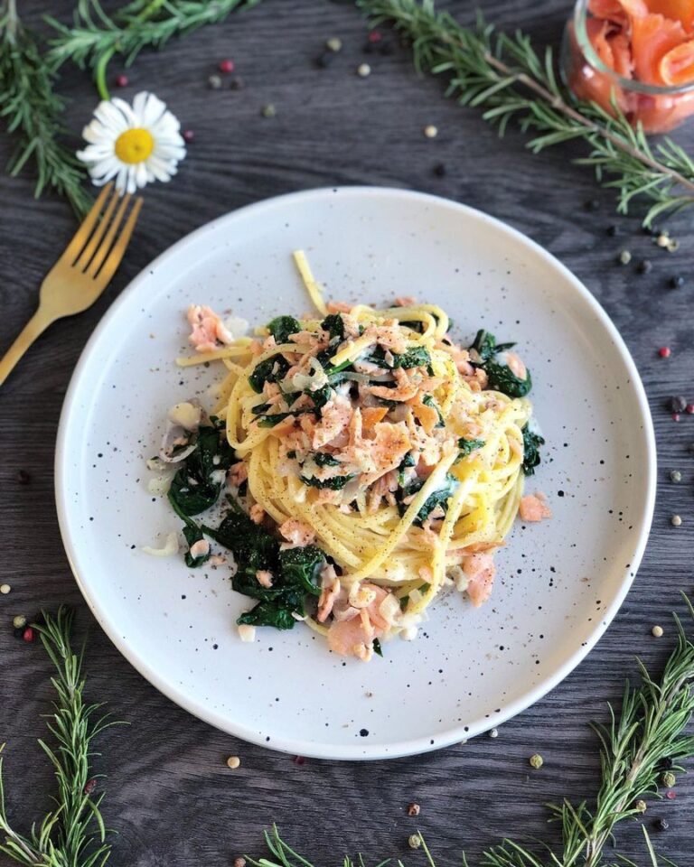 Pâtes aux épinards et saumon fumé