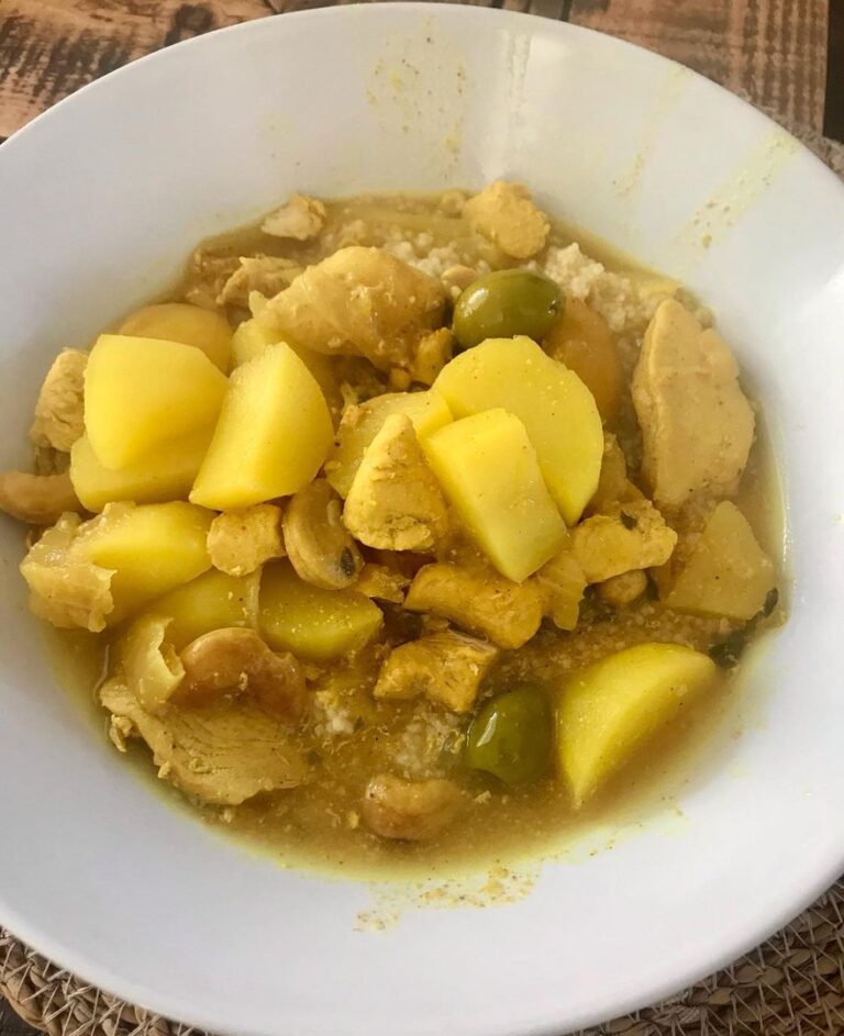 Tajine au poulet pommes de terre et olives