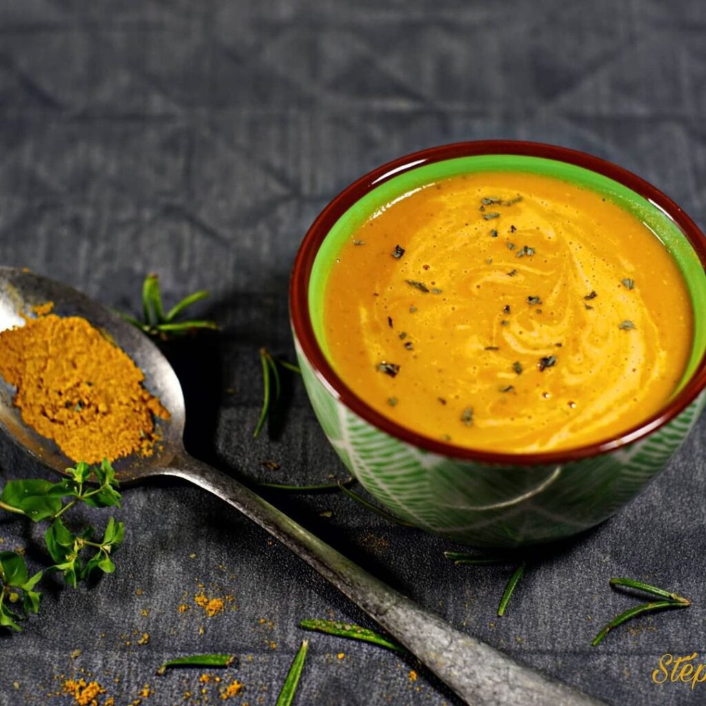 Velouté de lentilles corail et crème de coco