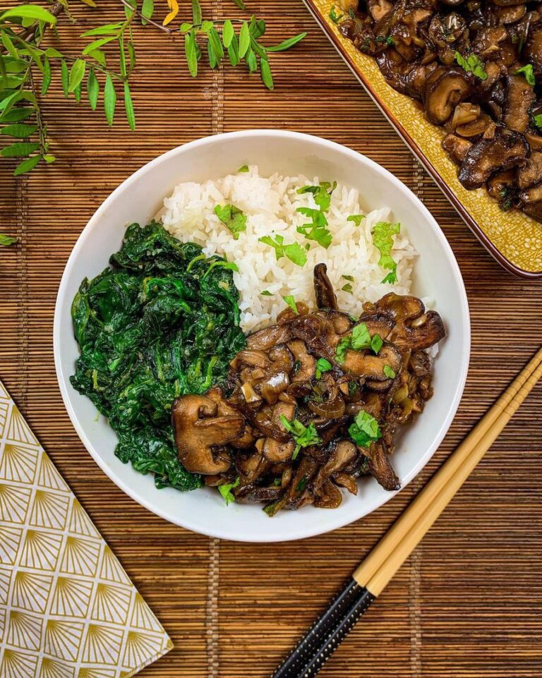 Poêlée de champignons noirs épinards et riz