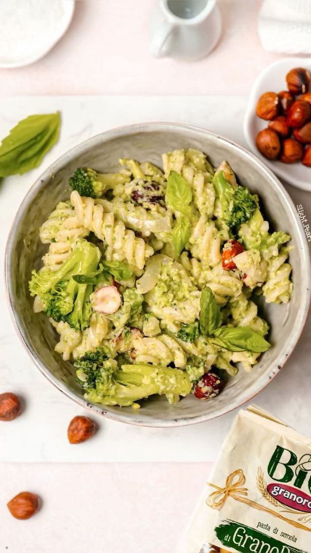 Pâtes au pesto brocolis et noisettes