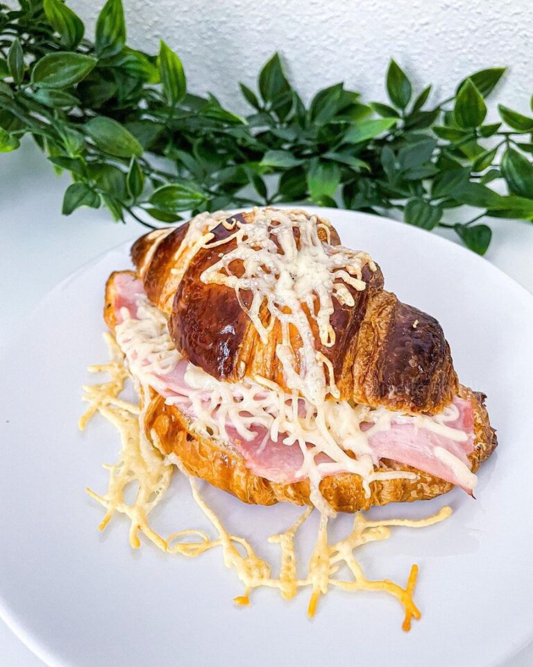 Croissant jambon et fromage frais