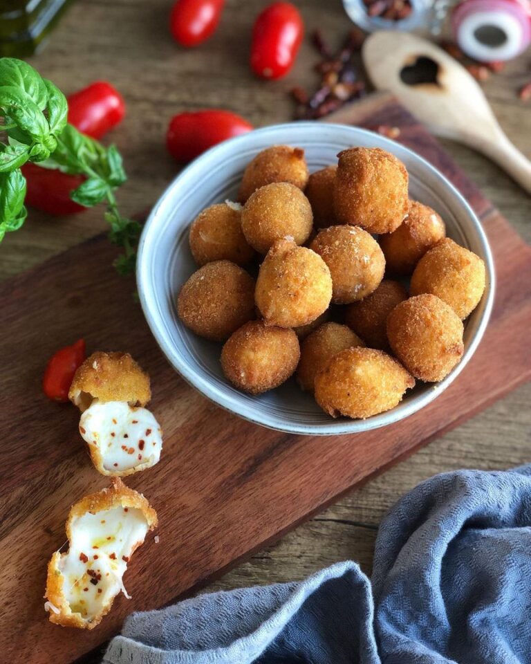 Billes de mozzarella panée