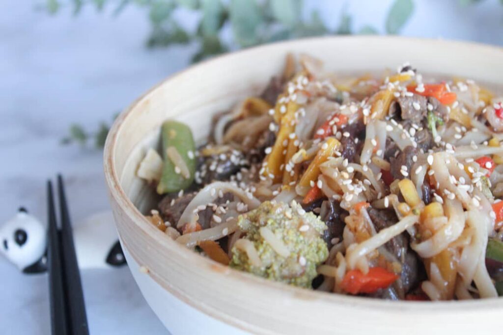 Nouilles sautées au bœuf