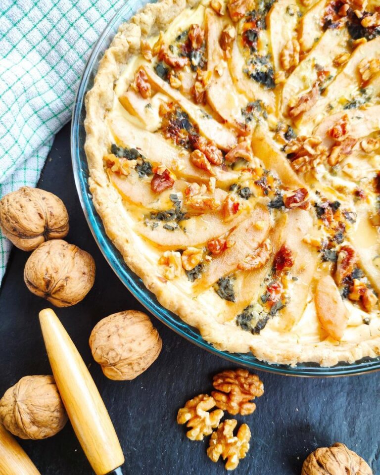 Tarte aux fromages, aux noix et au miel
