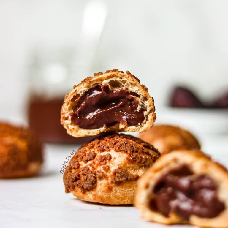Choux aux dattes fraîches et fruits secs