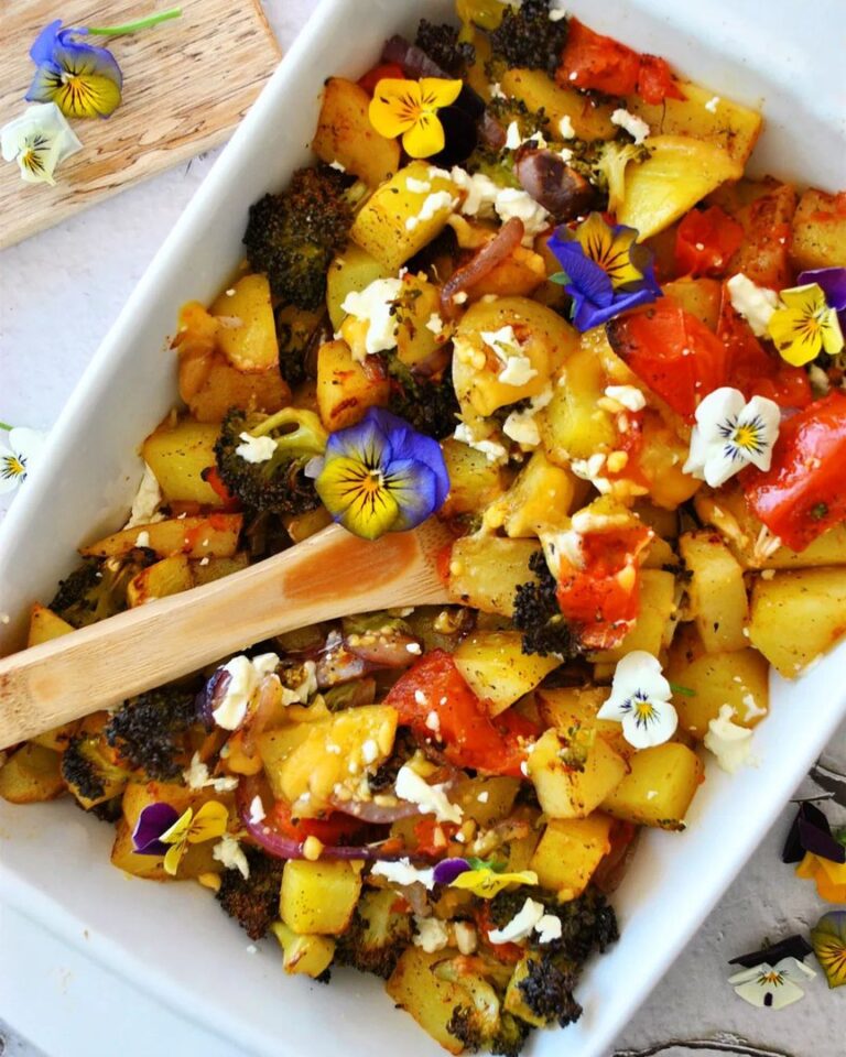 Légumes et feta rôtis – fleurs comestibles