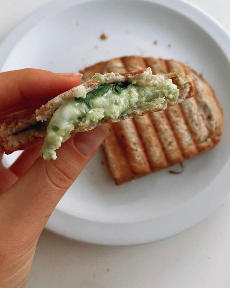Croque à l&rsquo;avocat et à la feta