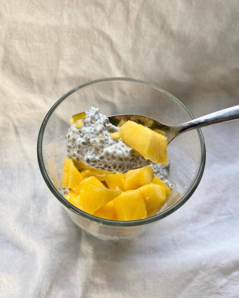 Coco-chia pudding