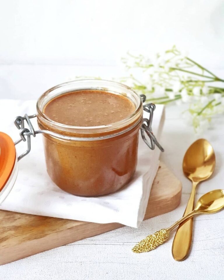 Purée d&rsquo;amandes et de noisettes maison