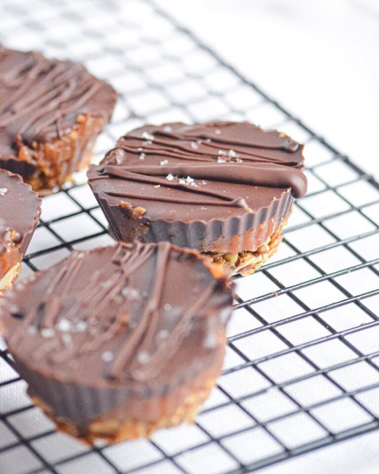 Caramel Chocolate Oat Cups
