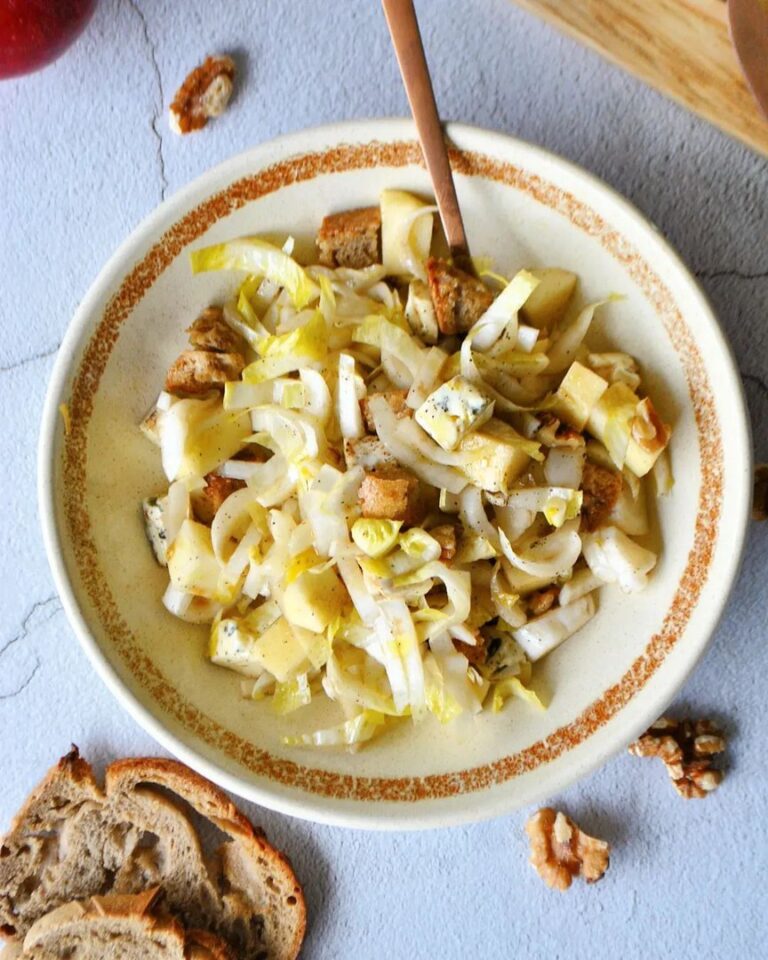 Salade d&rsquo;hiver sucrée-salée aux endives