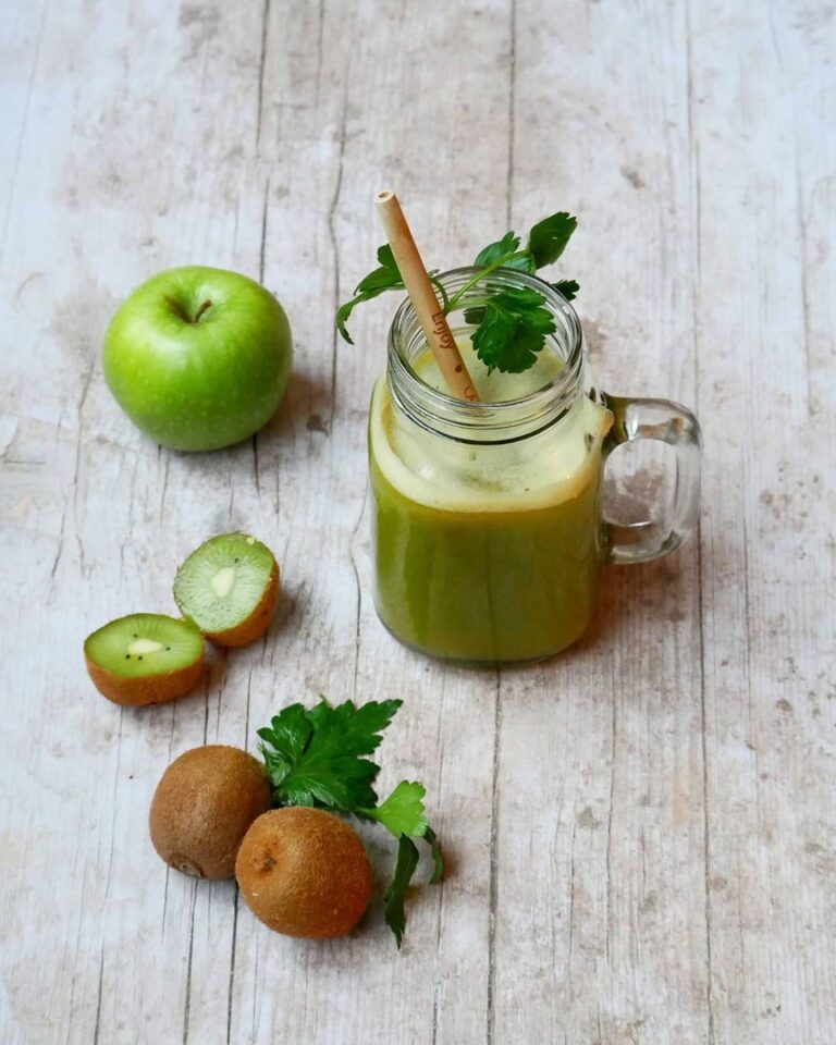 Jus frais pomme kiwi et mandarines