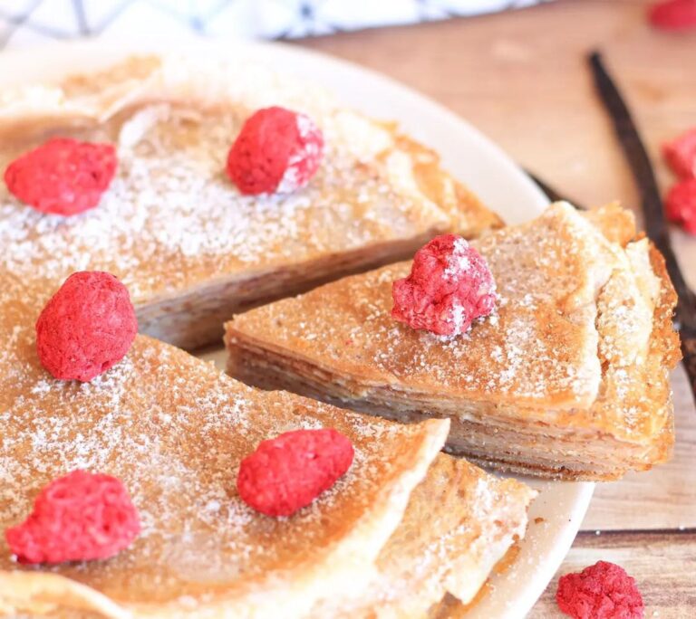 Gâteau de crêpes vanille & framboises