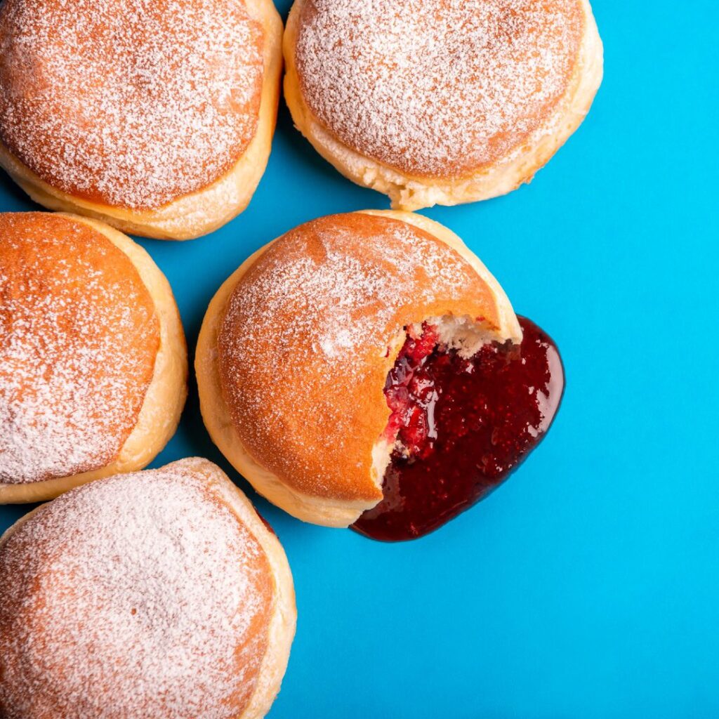 Krapfen mit Marmeladenfüllung leicht gemacht