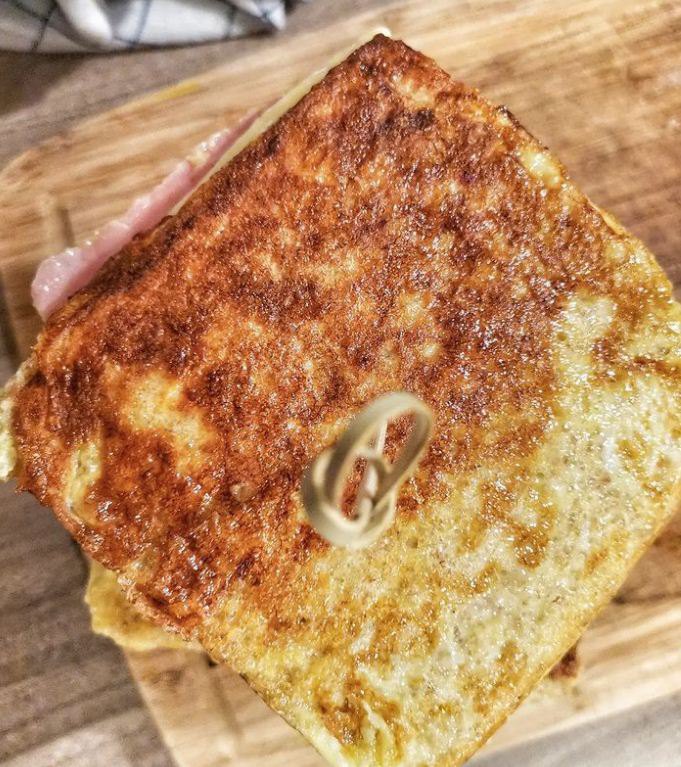 Croque au gouda façon pain perdu