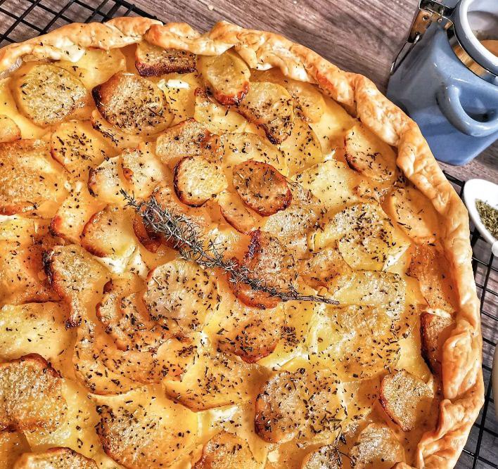 Tarte fine aux pommes de terre