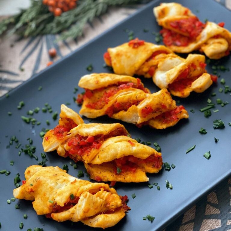 Torsades feuilletées aux poivrons et aux tomates