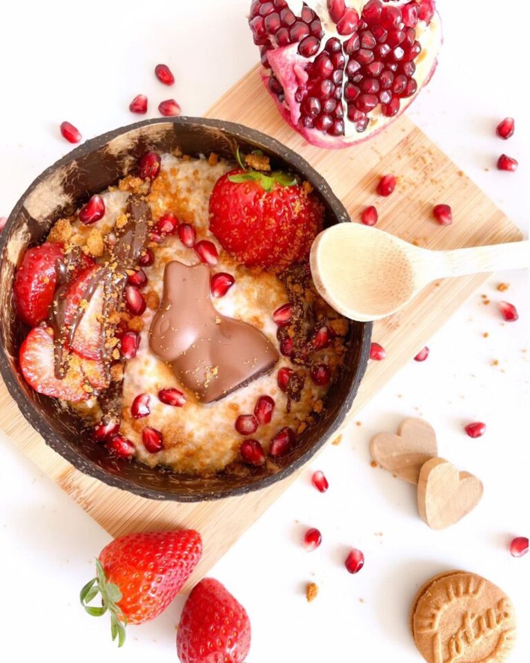 Porridge au yaourt à la fraise