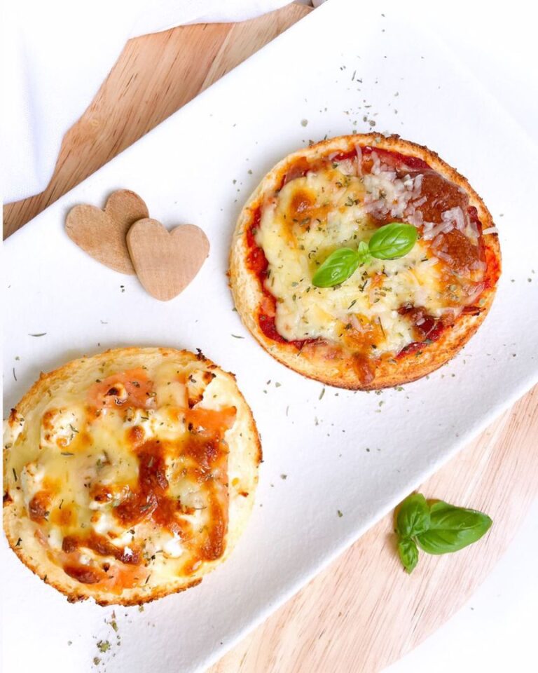 Mini-pizza parmesan mozzarella et saumon