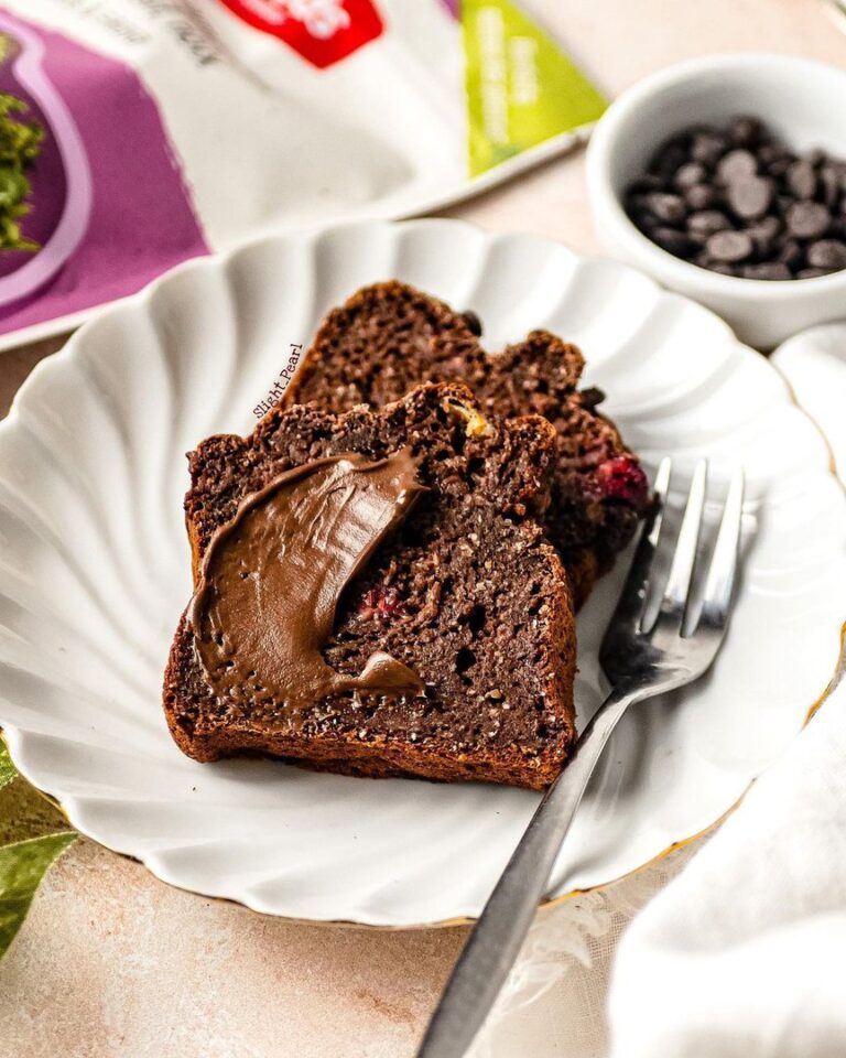 Cake banane au cacao et aux framboise