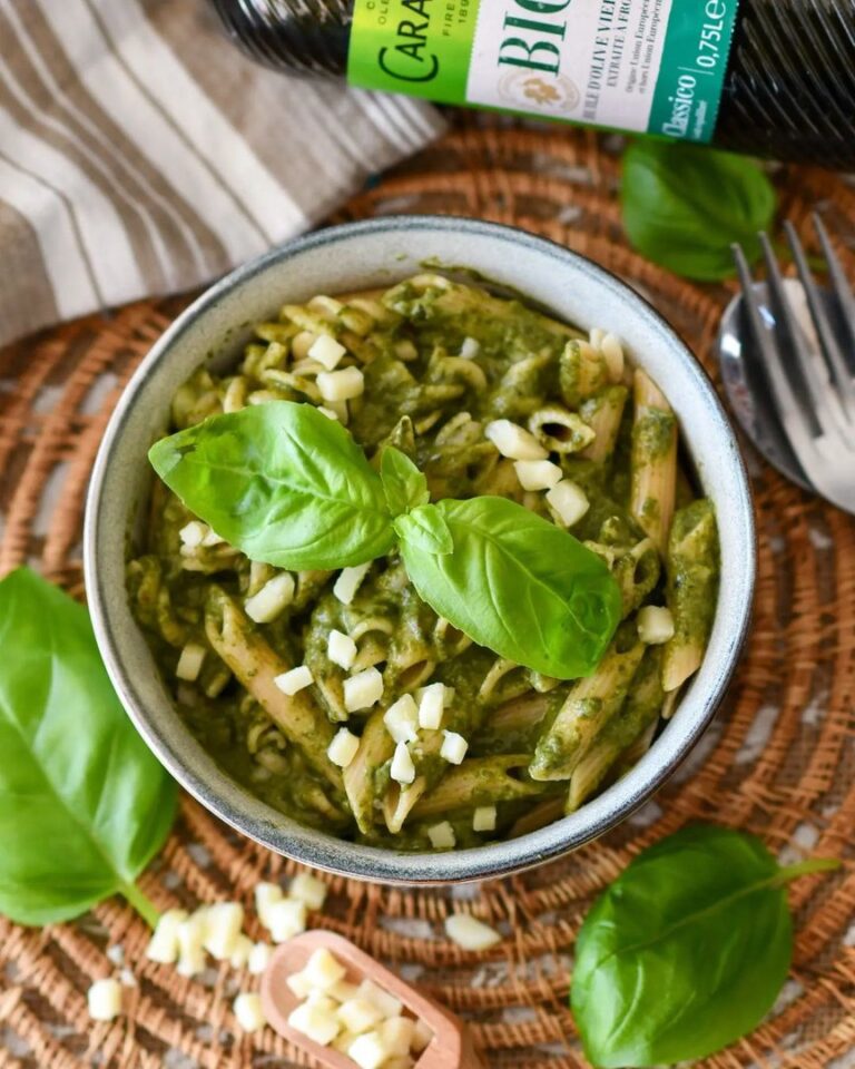 Pâtes complètes et sauce crémeuse épinards et basilic