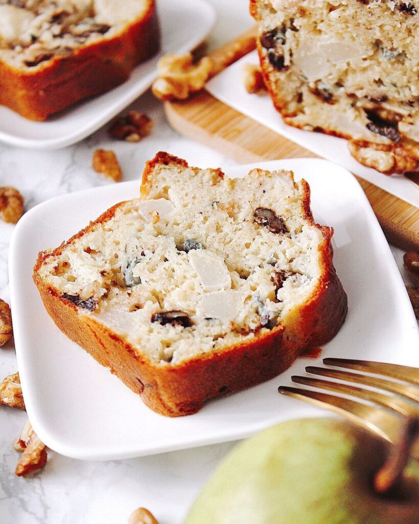 Cake salé poire, bleu et noix