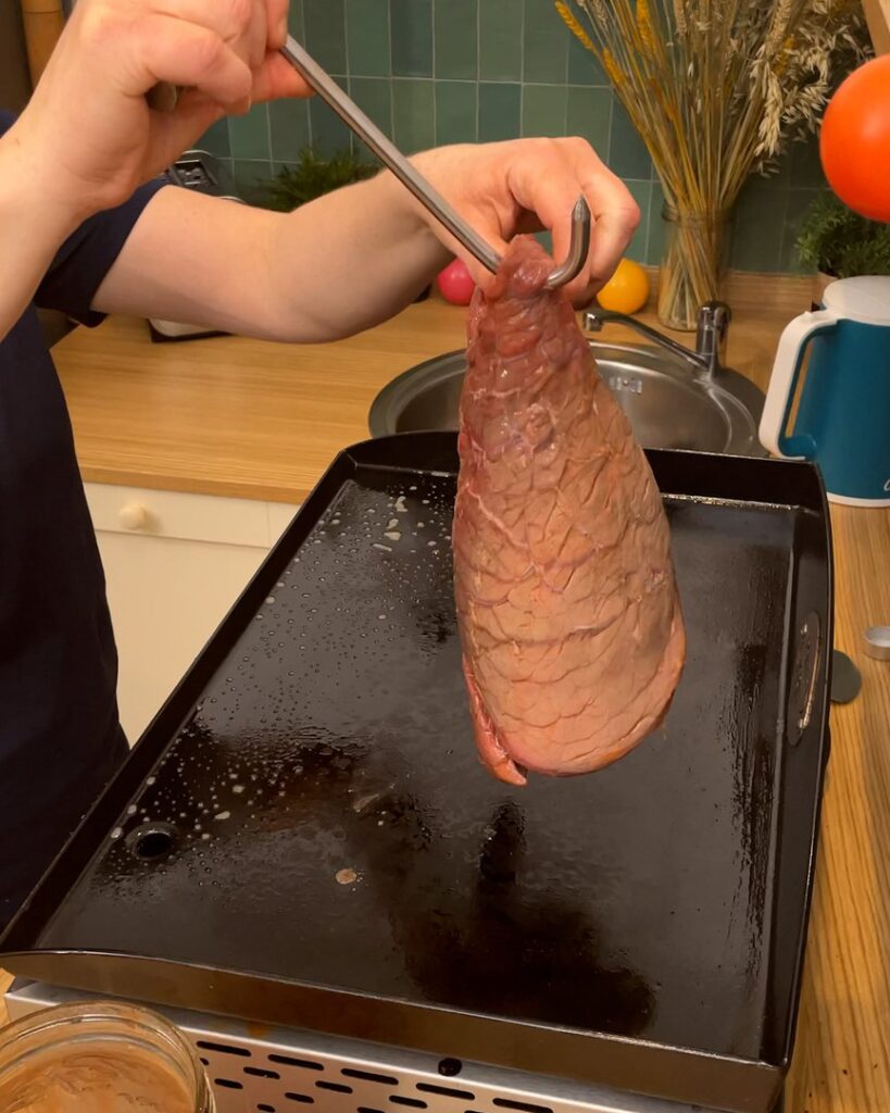 Filete relleno y cóctel de jugo de tomate!