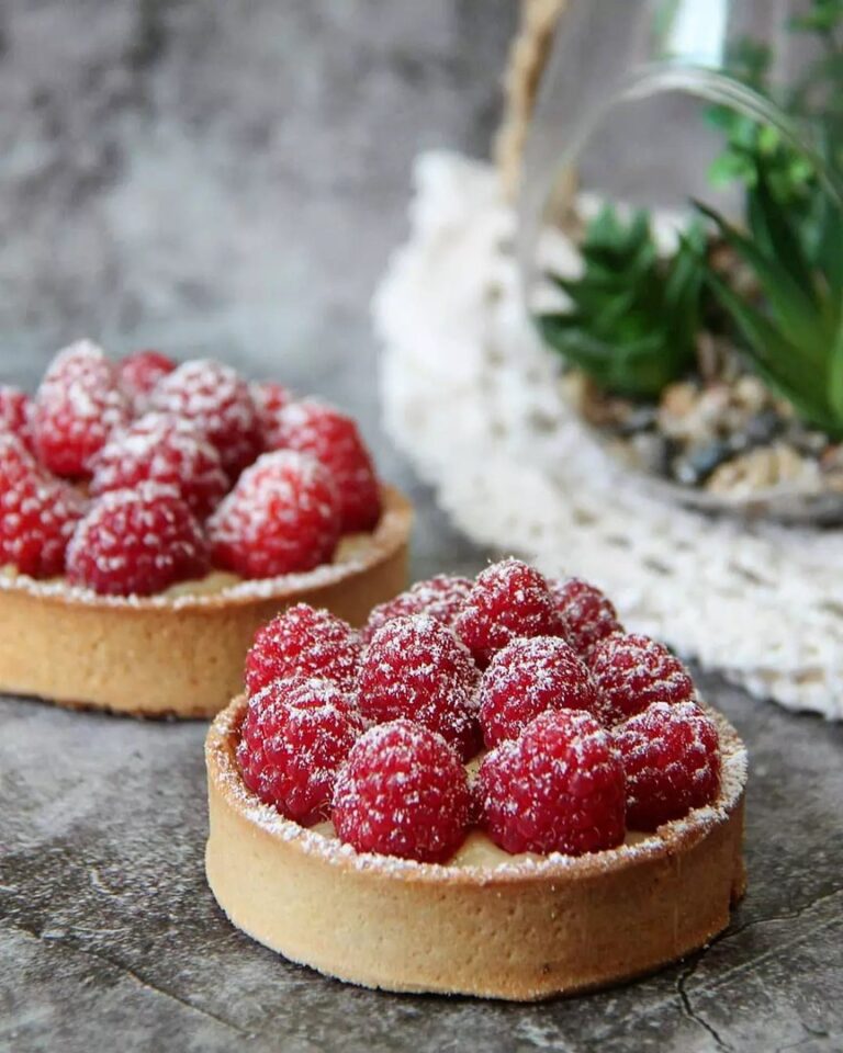 Tartelettes à la framboise et crème pâtissière