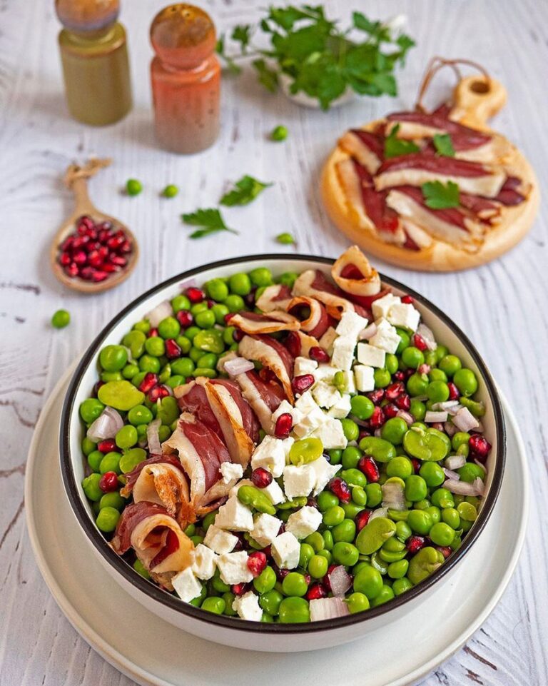 Concentré de verdure avec une salade fraîcheur de fèves et petits pois